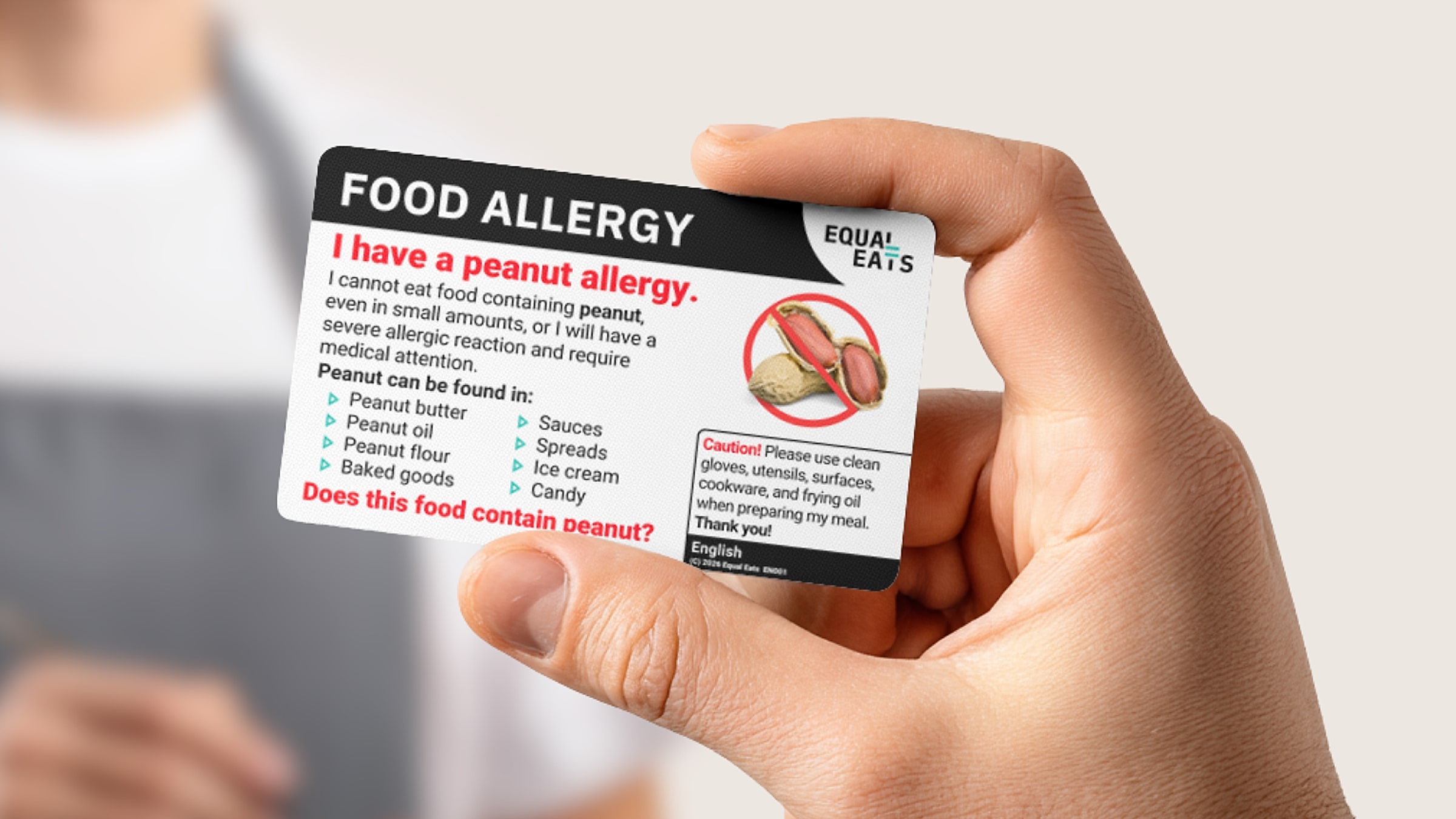 Beispiel für eine Lebensmittelallergie-Übersetzungskarte (Marke Equal Eats) – auf der Vorderseite steht „LEBENSMITTELALLERGIE / Ich habe eine Erdnussallergie“ mit einem Symbol für keine Erdnüsse, eine Liste der Lebensmittel, in denen Erdnüsse vorkommen (Erdnussbutter, Erdnussöl, Erdnussmehl, Backwaren, Saucen, Aufstriche, Eiscreme, Süßigkeiten) und ein Hinweis zur Verwendung von sauberem Kochgeschirr; Die Rückseite ist auf Chinesisch (食物过敏 / 我对花生和木本坚果过敏) zur Weitergabe an chinesisches Restaurantpersonal