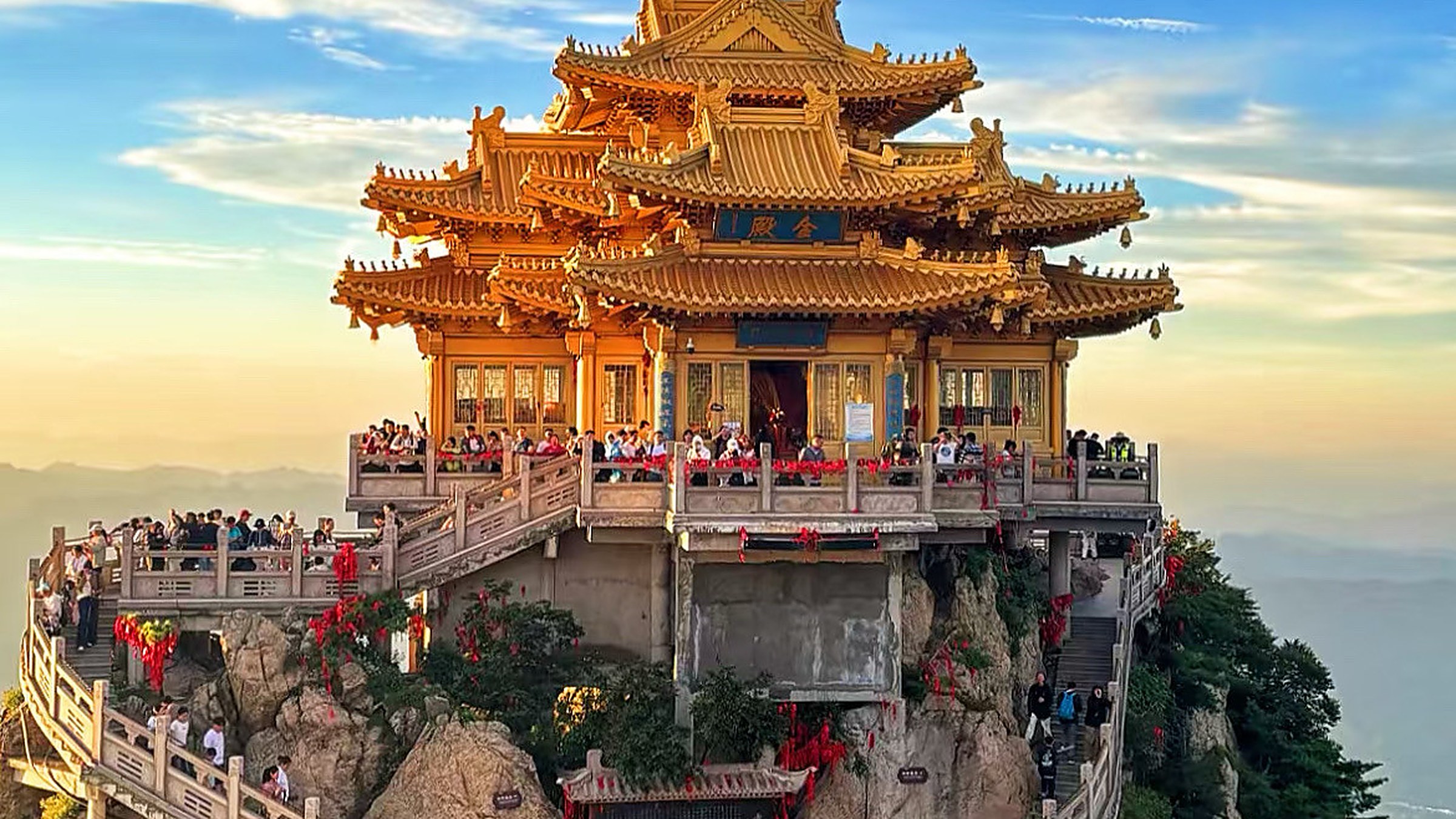 The Golden Summit Taoist temple complex perched on a rocky outcrop at 2,217m, Laojun Mountain, Luoyang